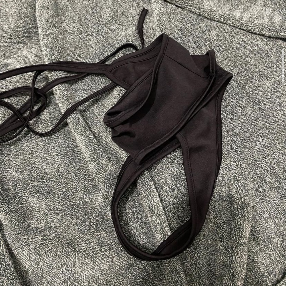strap shirt